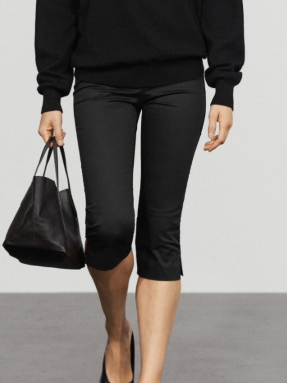 ZARA Black Capri
